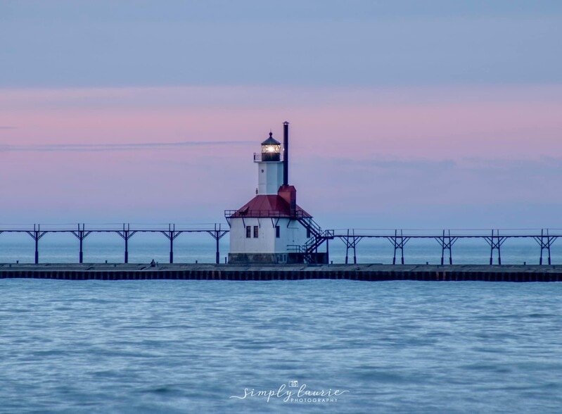 Walking distance to Lake Michigan - 1318 State St
