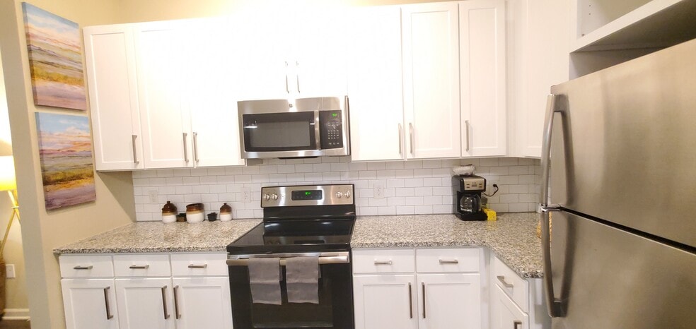 Building Photo - 330 Ardmore Circle NW