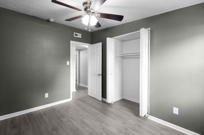 Building Photo - 3 Bed 1 Bath Home for Rent in Chesapeake