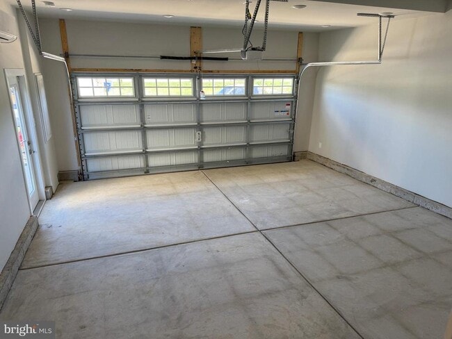 Building Photo - 103 Irongable Dr