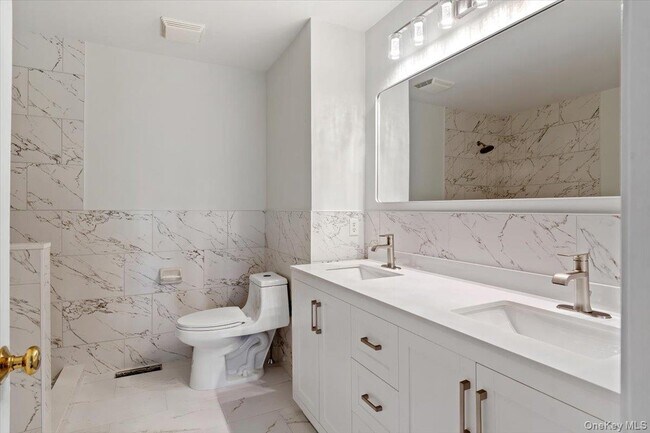 Building Photo - 2 Winterberry Ln