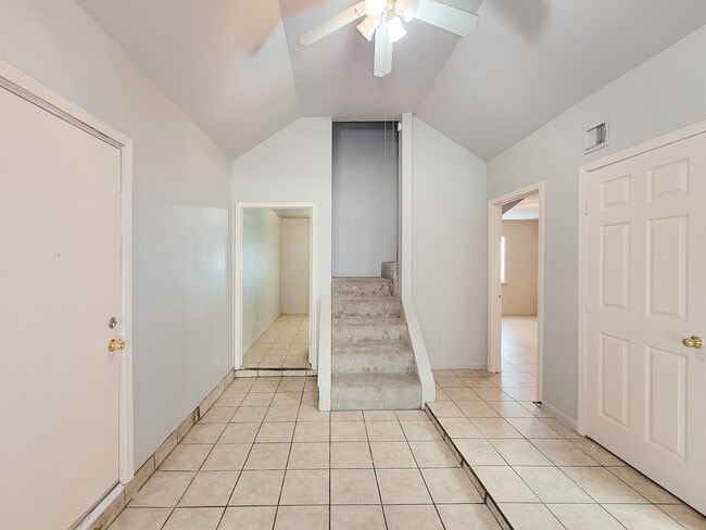 Building Photo - 17423 Ranch Country Rd