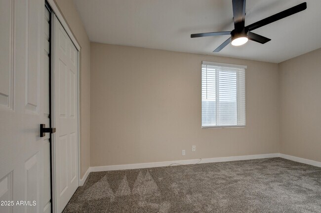 Building Photo - 6138 W Townley Ave