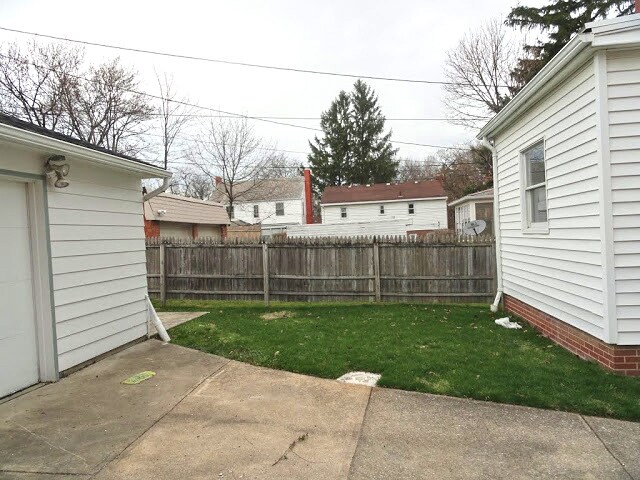 Building Photo - 4 Bed - 1.5 Bath Colonial for Rent in Shaker Heights | Beautiful Updates!