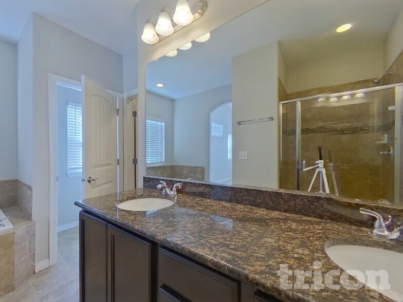 Building Photo - 7415 Pimlico Dr