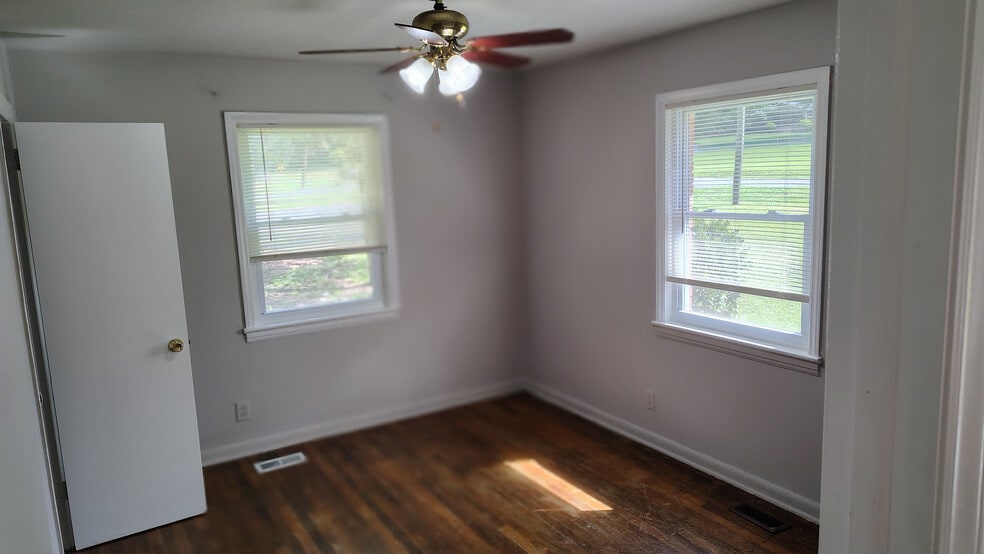 Building Photo - Room in House on Old Monroe Rd