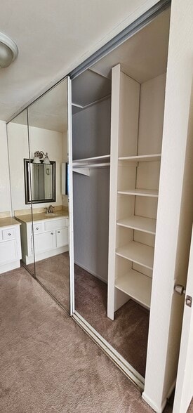 Lots of closet space - 13020 Wimberly Sq