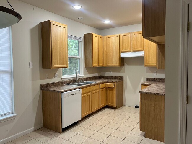 Building Photo - 11183 Cumberland Gap Dr