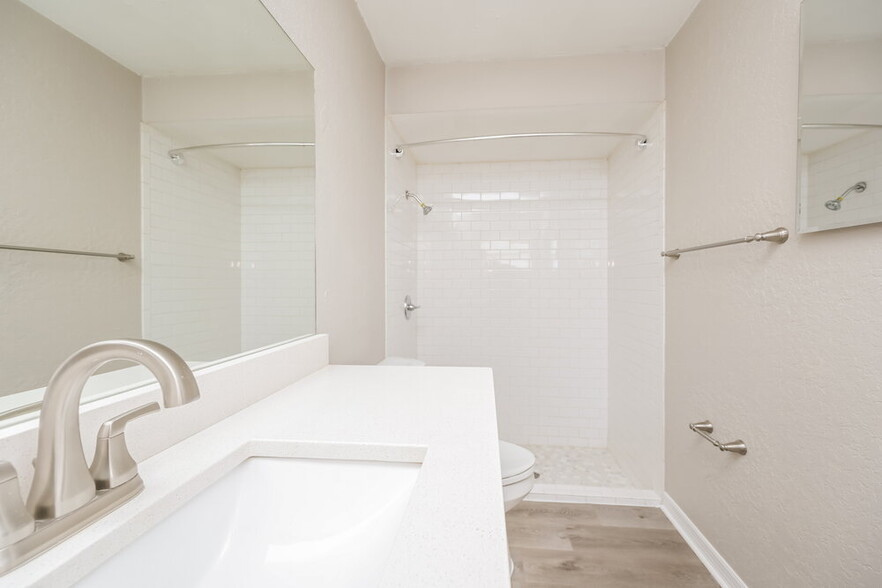 Building Photo - 7344 Ashmore Dr
