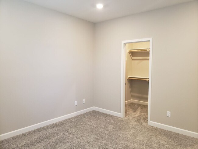 Building Photo - Stunning New Home for Rent in Vista