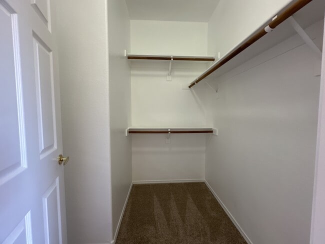 Building Photo - 1050 E Cactus Ave