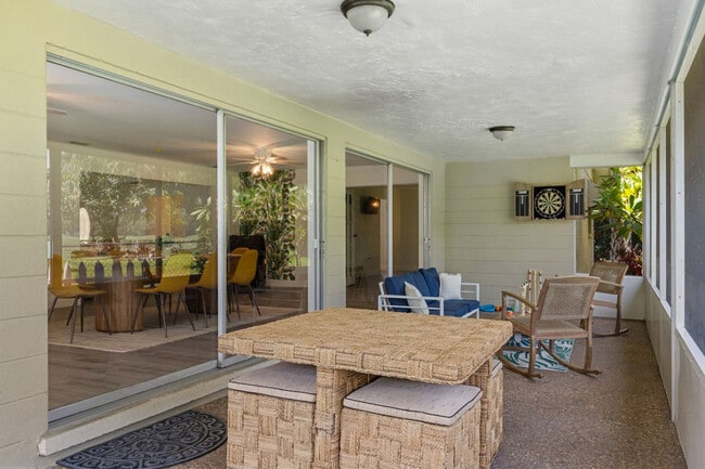 Building Photo - 460 Magellan Dr