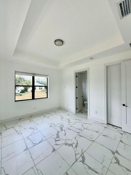 Building Photo - 4128 Barbarossa Ave