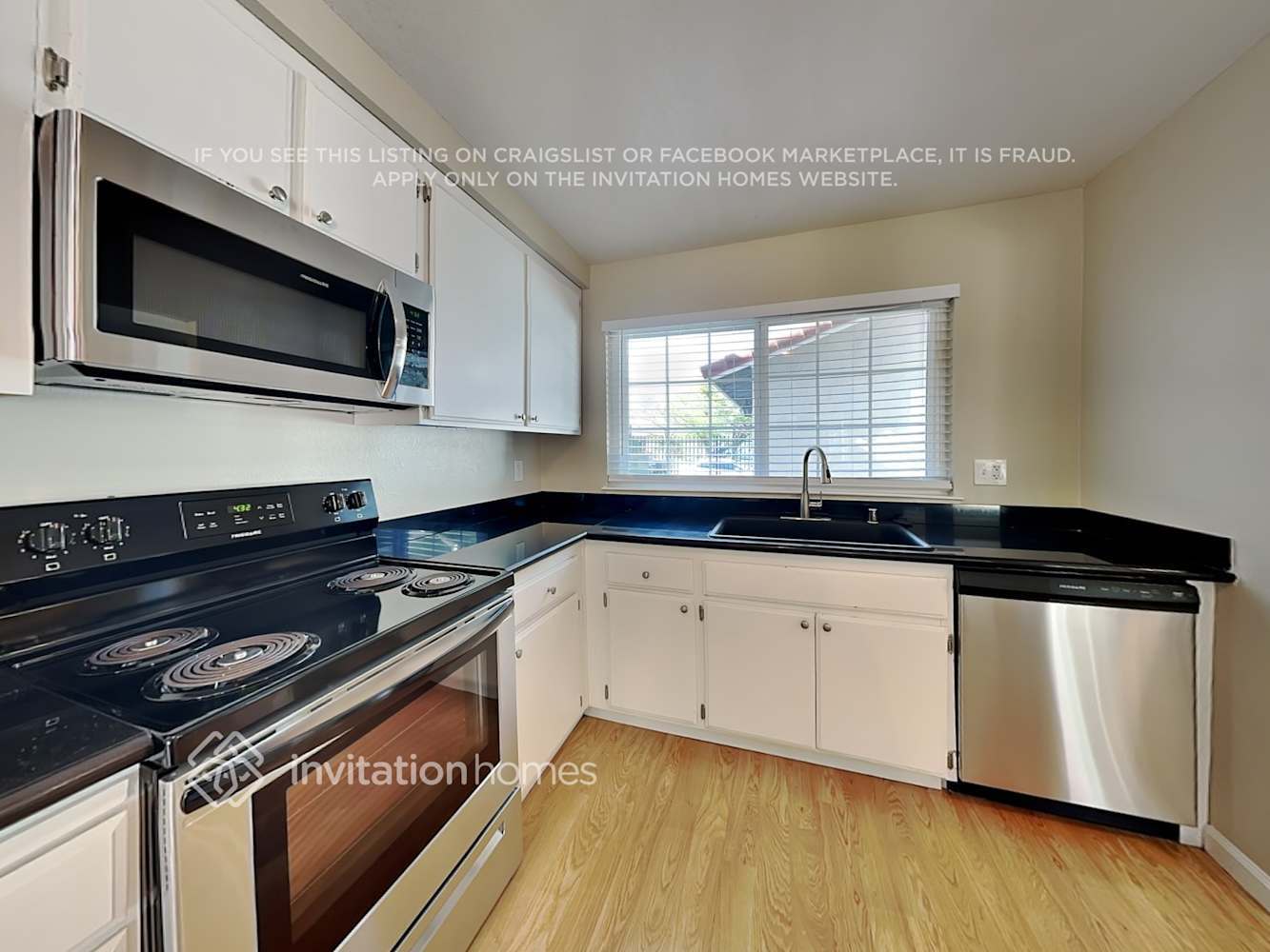 Building Photo - 2165 Cedarbrook Dr