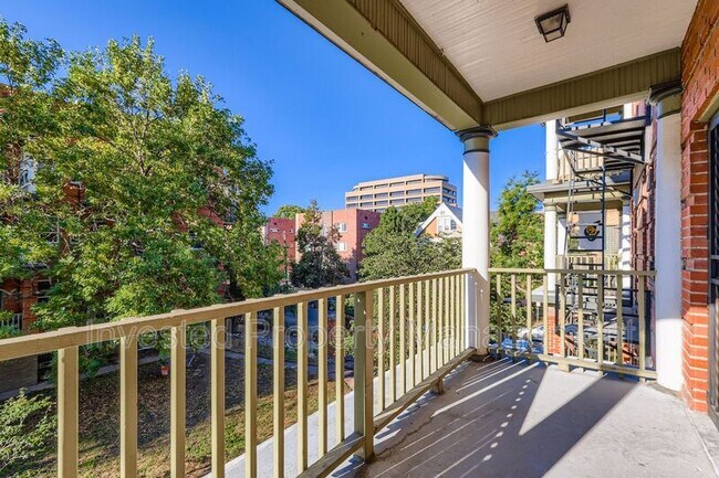 Building Photo - 1376 Pearl St