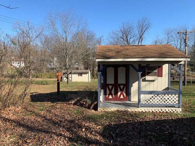 Building Photo - 212 Alden St