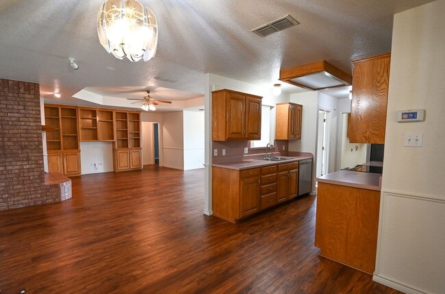 Building Photo - 3 Bed 2 Bath SFR in Decatur