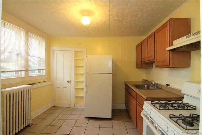 Building Photo - 119 High St