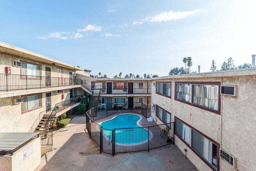 Building Photo - 8800 Cedros Ave