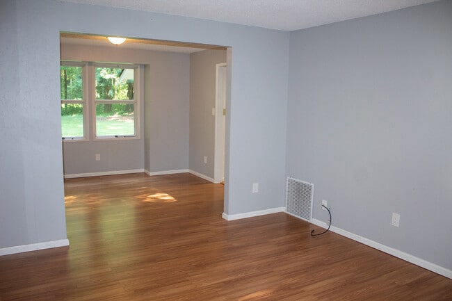 Building Photo - 7147 Mecklem Rd