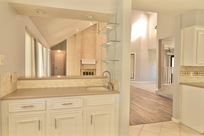 Building Photo - 15327 Alta Mesa Dr