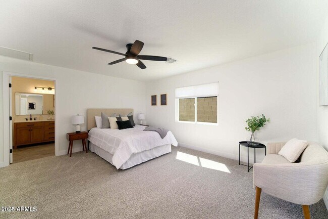 Building Photo - 4414 S Terrace Rd