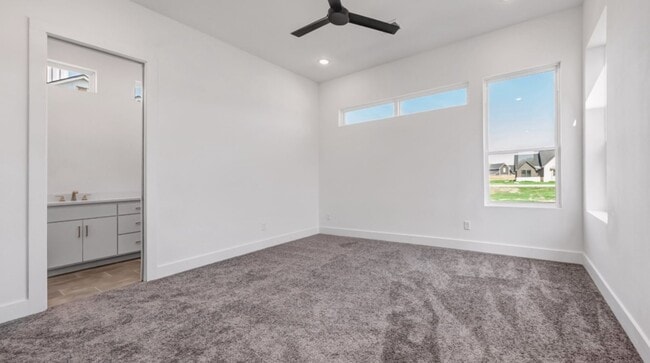 Building Photo - 5976 Rain Mdw Dr