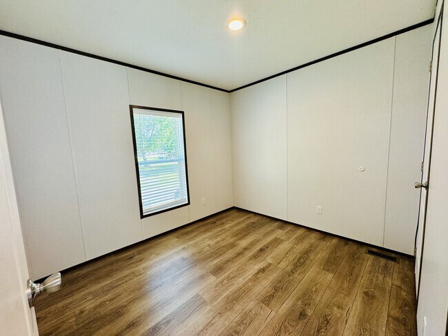 Building Photo - 3753 Valley Forge Rd