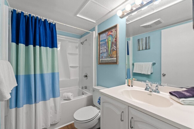 Building Photo - 775 Gulf Shore Dr