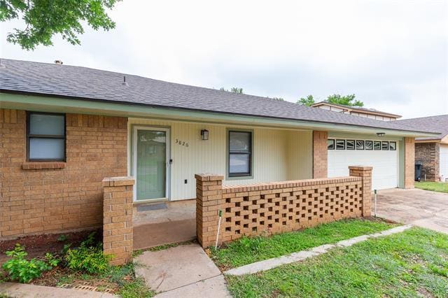 Building Photo - 3826 Crest Way