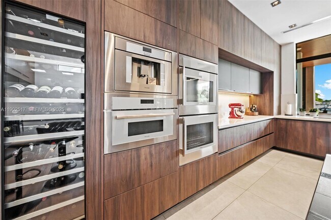 Building Photo - 655 Layne Blvd