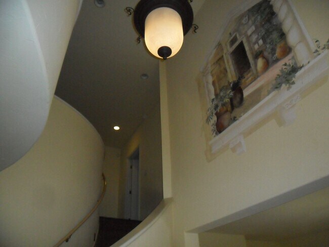 Building Photo - Classic Brookhaven Square Home - Quality T...