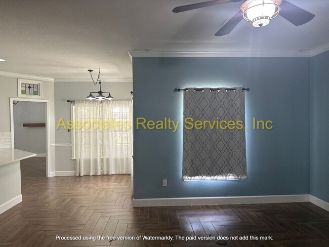 Building Photo - Beautiful Family home in Mentone!