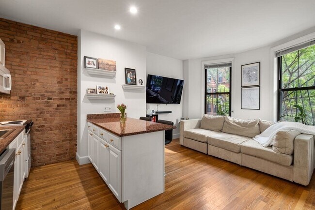 Building Photo - 20 Concord Square