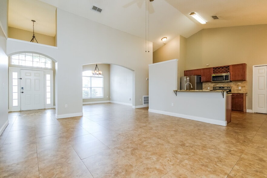 Building Photo - 2428 Timothy Ln