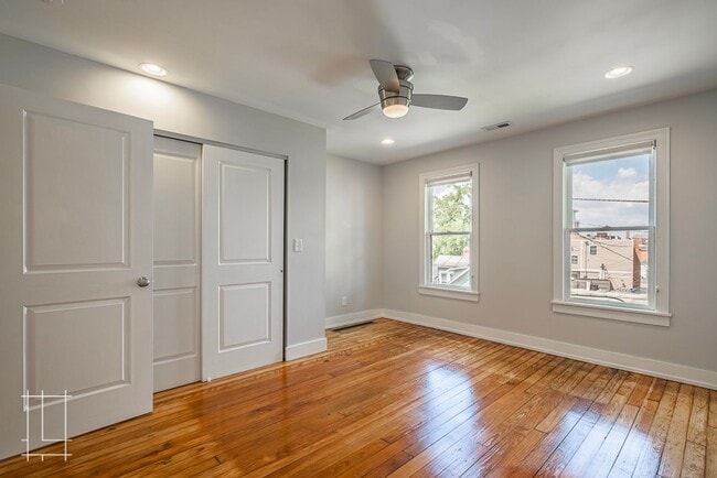Building Photo - Available Now: One Month Free Rent!