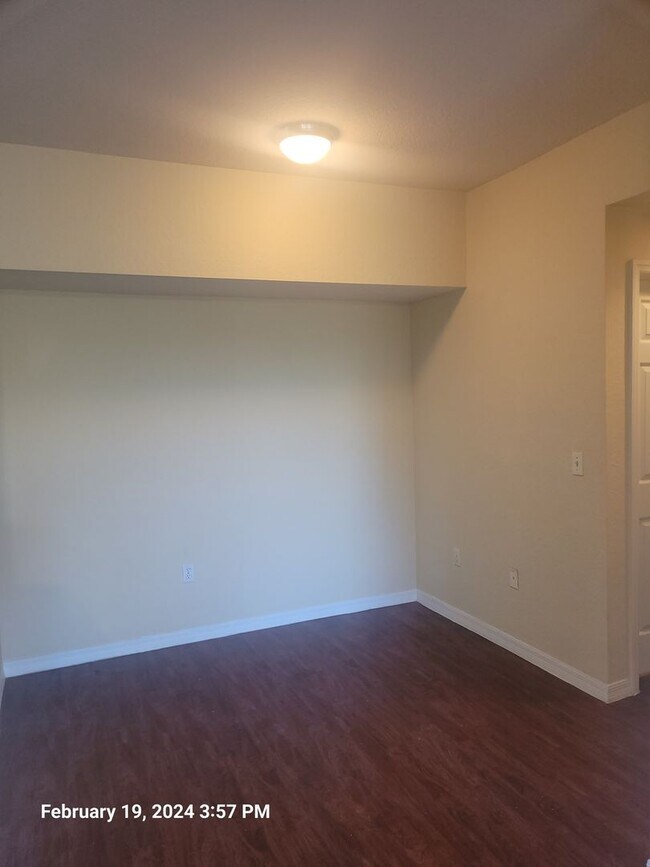 Building Photo - Spectacular 1BR/1BA Condo in the heart of ...