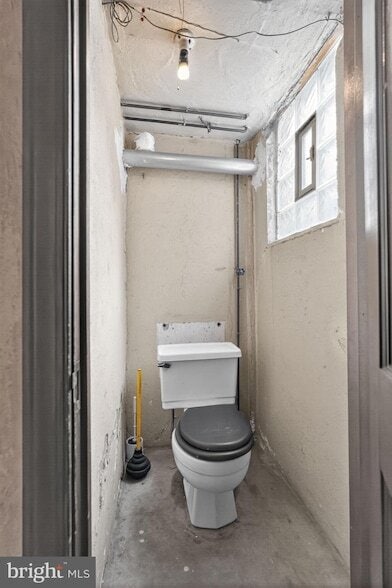 Building Photo - 7539 Mayland St