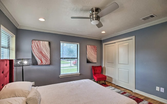 Building Photo - 4018 Leeshire Dr