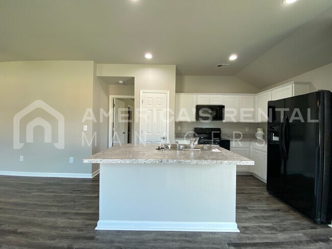 Building Photo - Home for Rent in Odenville, AL! View with 48 Hours Notice!