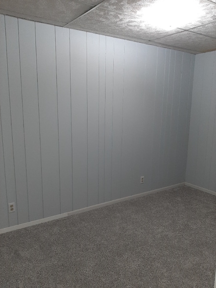 Building Photo - 114 S High St