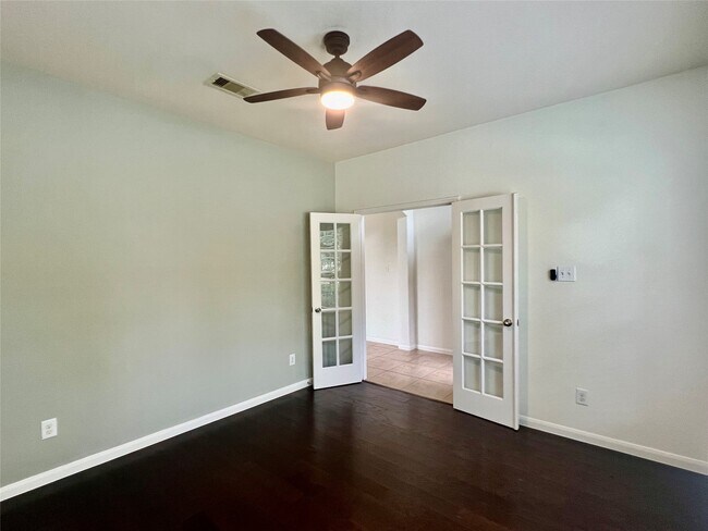 Building Photo - 25307 Holton Ridge Dr