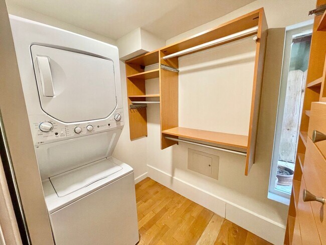Building Photo - Castro/ Eureka Valley Full Floor Remodeled Victorian Condo in a Garden Setting - PROGRESSIVE