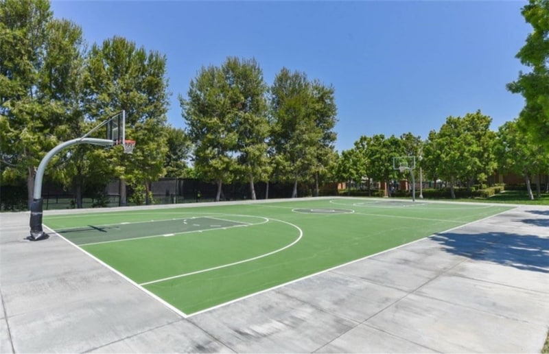 Building Photo - 61 Pathway