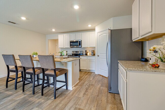 Building Photo - 1034 Limpkin St