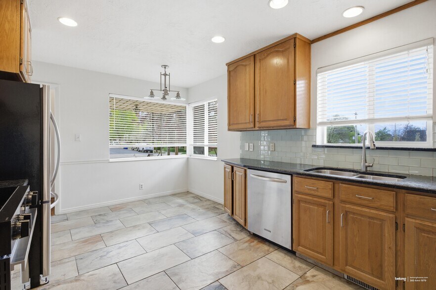 Building Photo - 1786 S 2100 E