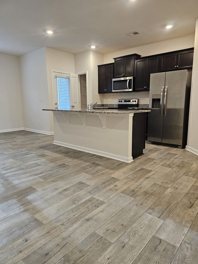 Building Photo - 403 Sea Grit Ct