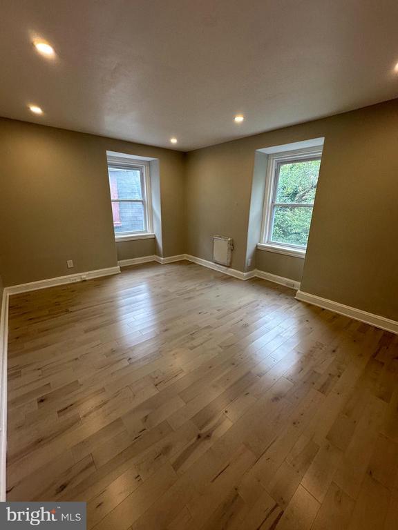 Building Photo - 4710 Warrington Ave