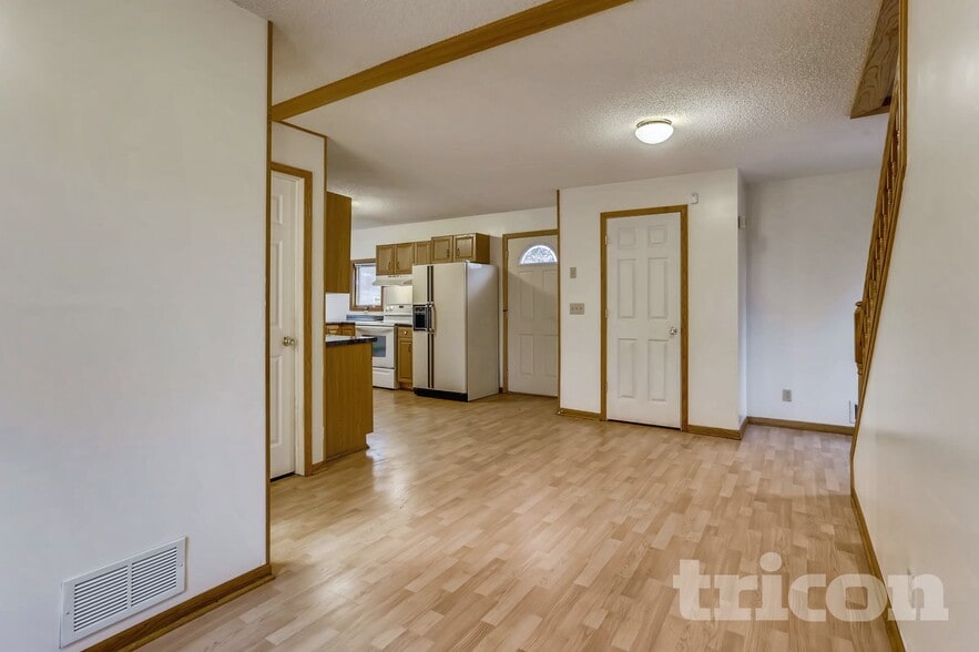 Building Photo - 2144 Sherwood Ave