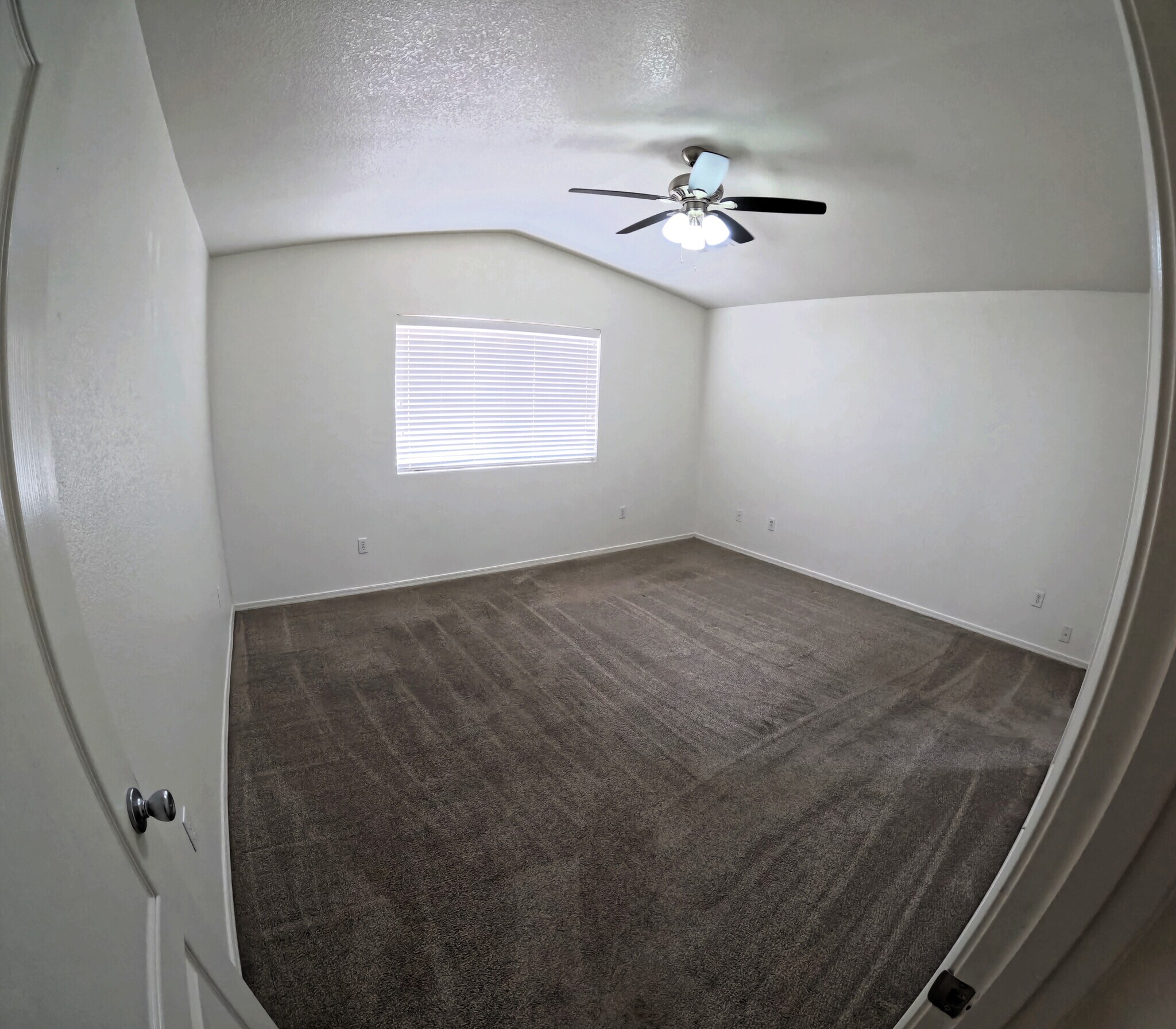 Building Photo - 1675 E Segovia Way